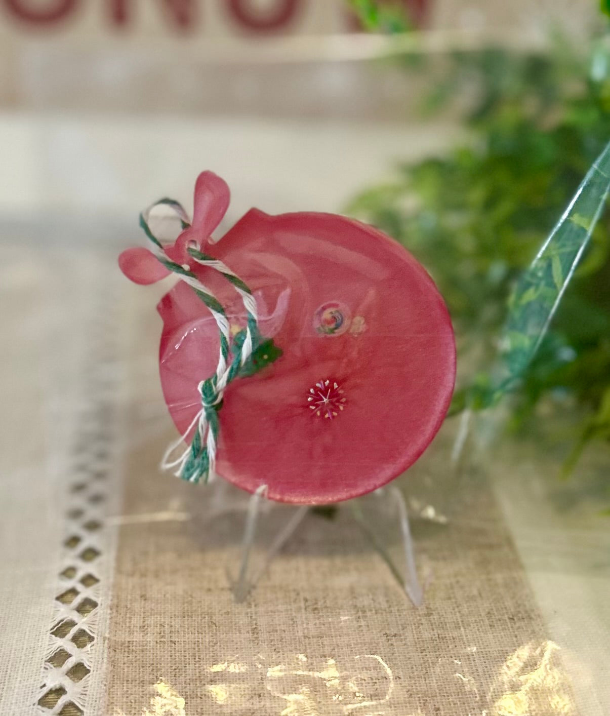 Scarlet Santa Ball Mini